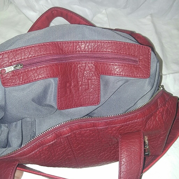 Red R+J purse - Picture 2 of 5